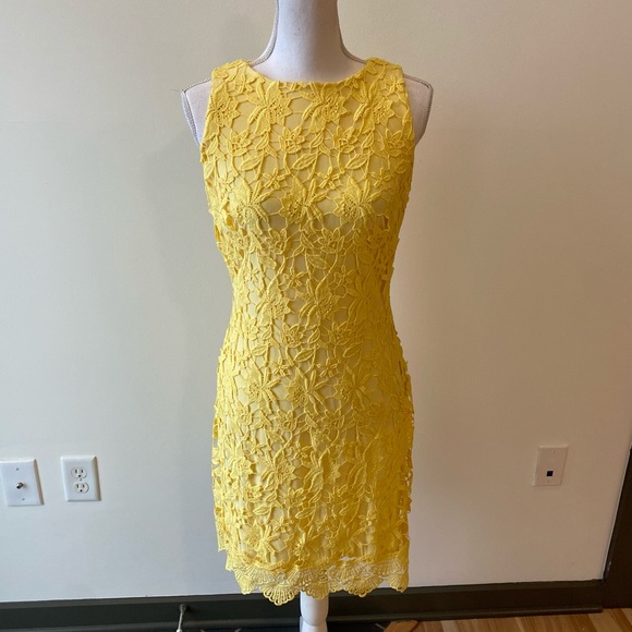 Lauren Ralph Lauren Dresses & Skirts - Lauren Ralph Lauren Yellow Sleeveless Lace Sheath Dress 
Size 8